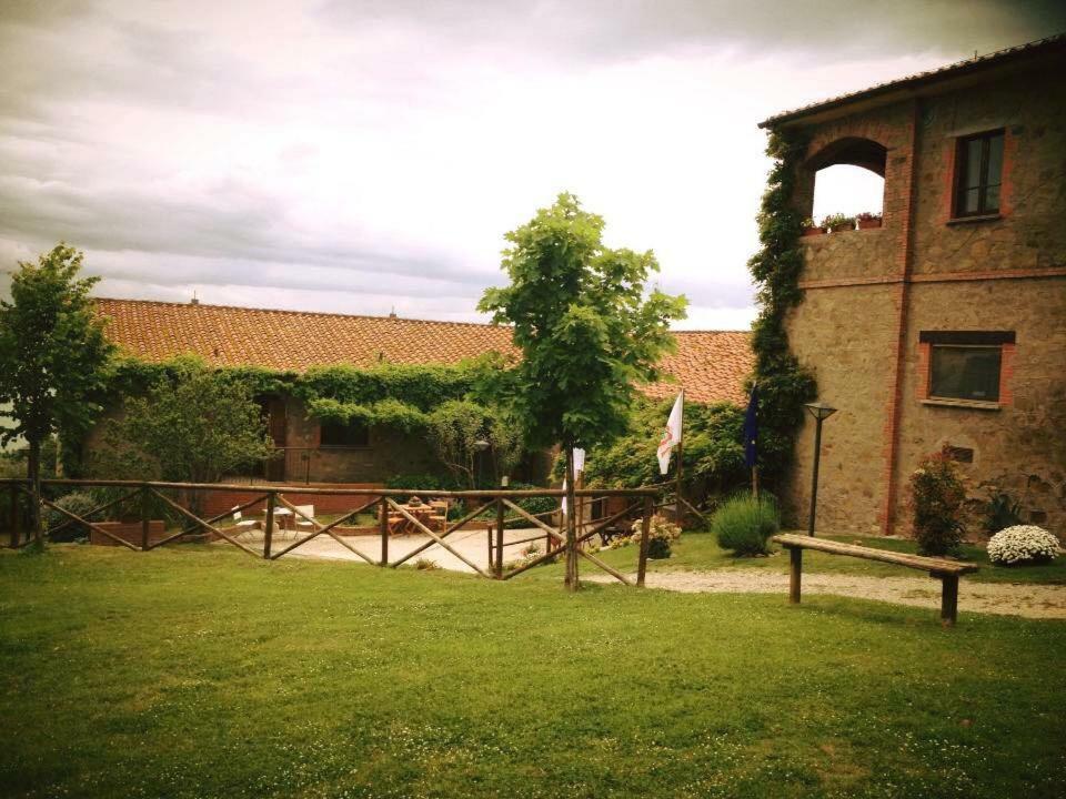 Вилла Fattoria Il Poggio Сан-Феличано Экстерьер фото